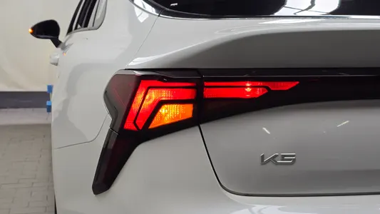 Kia K5 3 2.0 2025 23