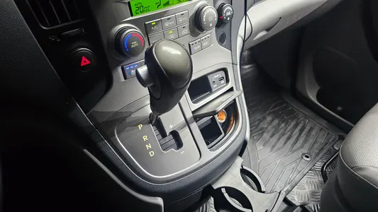 Hyundai Grand Starex 11 HVX 2013 9