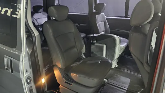 Hyundai Grand Starex 11 HVX 2013 11