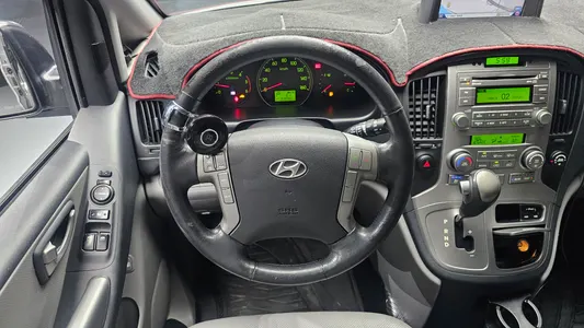 Hyundai Grand Starex 11 HVX 2013 13