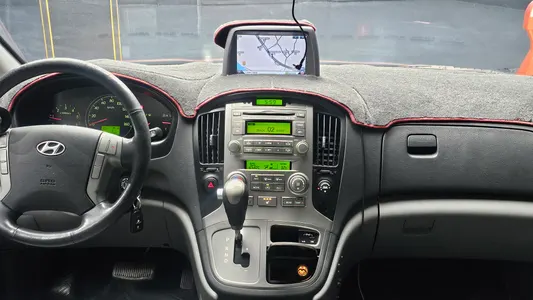 Hyundai Grand Starex 11 HVX 2013 14