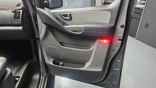 Hyundai Grand Starex 11 HVX 2013 25