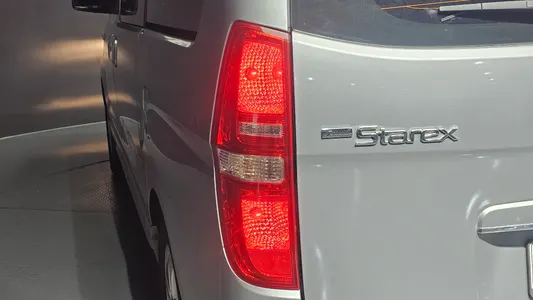 Hyundai Grand Starex 11 HVX 2013 23