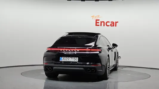 Porsche (976) 2.9 AWD 2025 4
