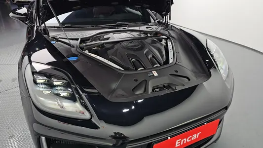 Porsche (976) 2.9 AWD 2025 6