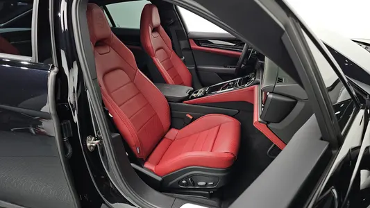 Porsche (976) 2.9 AWD 2025 26