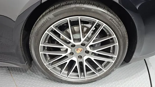 Porsche (976) 2.9 AWD 2025 21