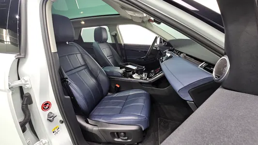 Land Rover 2 D180 SE 2020 26