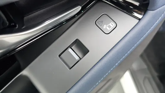 Land Rover 2 D180 SE 2020 27