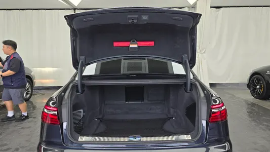 Audi A8 (D5) 50 TDI LWB 2021 20