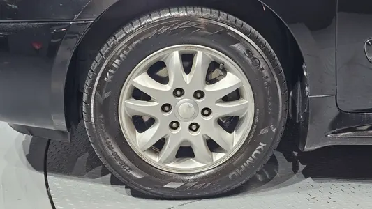 Kia R GLX 2012 5
