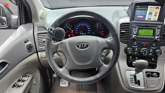 Kia R GLX 2012 13