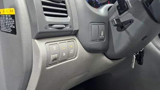 Kia R GLX 2012 16
