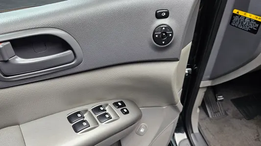 Kia R GLX 2012 17