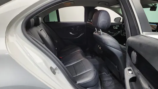Mercedes-Benz C-Class W205 C200 2019 11