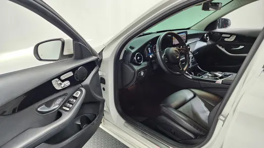 Mercedes-Benz C-Class W205 C200 2019 10