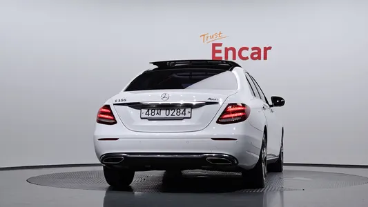 Mercedes-Benz E-Class W213 E300 4MATIC 2016 4