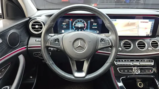 Mercedes-Benz E-Class W213 E300 4MATIC 2016 13