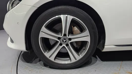 Mercedes-Benz E-Class W213 E300 2019 5