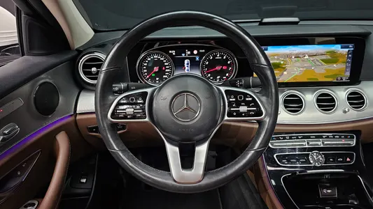 Mercedes-Benz E-Class W213 E300 2019 14
