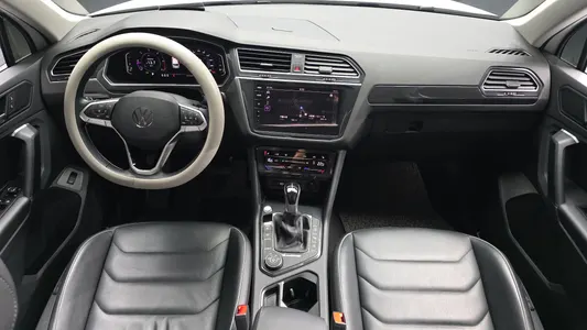 Volkswagen 2 2.0 TDI 4 2022 7