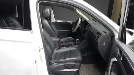 Volkswagen 2 2.0 TDI 4 2022 11