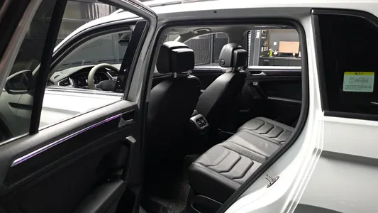 Volkswagen 2 2.0 TDI 4 2022 26