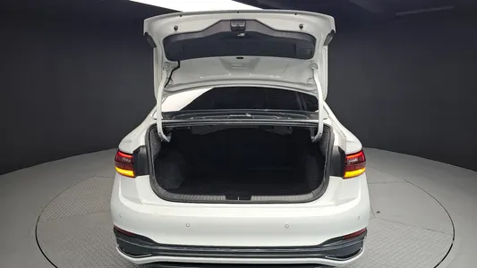Volkswagen 7 1.5 TSI 2023 30