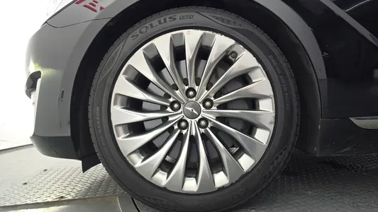 Genesis EQ900 5.0 GDI AWD 2017 5