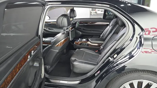 Genesis EQ900 5.0 GDI AWD 2017 11