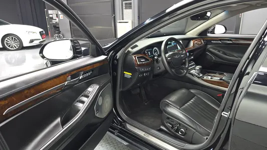Genesis EQ900 5.0 GDI AWD 2017 10