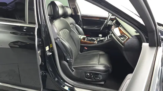 Genesis EQ900 5.0 GDI AWD 2017 26