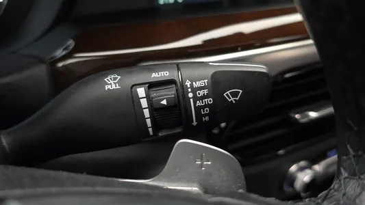 Genesis EQ900 5.0 GDI AWD 2017 32