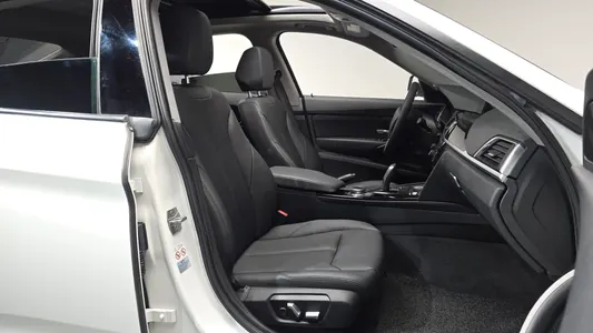 BMW 3 Series GT (F34) GT 320d 2018 10