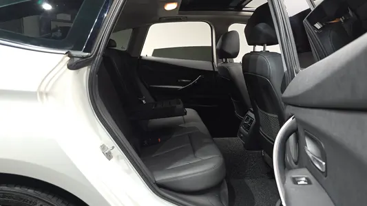 BMW 3 Series GT (F34) GT 320d 2018 11