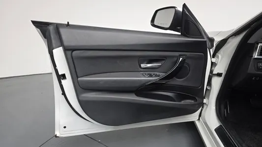BMW 3 Series GT (F34) GT 320d 2018 24