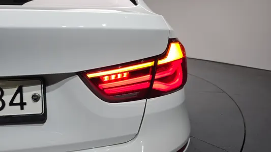 BMW 3 Series GT (F34) GT 320d 2018 23