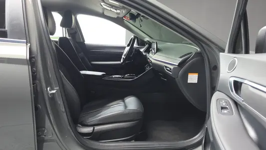 Hyundai (DN8) 2022 11