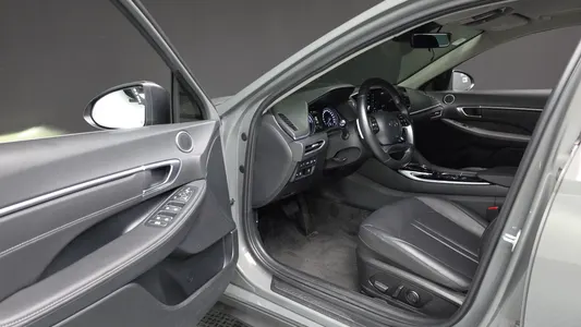 Hyundai (DN8) 2022 10