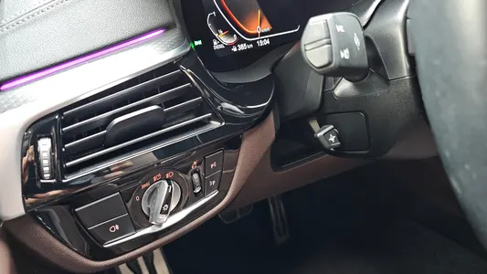 BMW 6 Series GT (G32) 620d M 2022 17