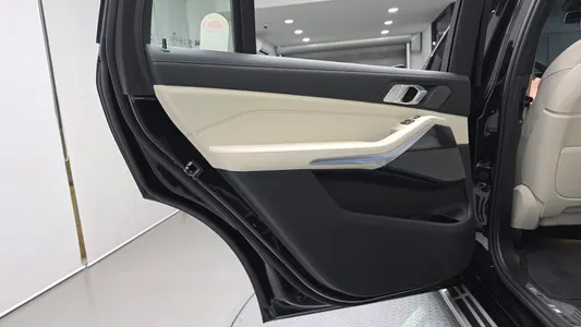 BMW X7 (G07) xDrive 40i M 6 2025 25