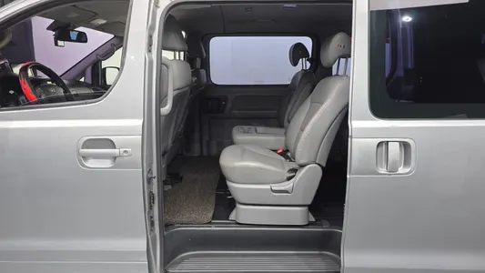 Hyundai Grand Starex 4WD 12 2014 26