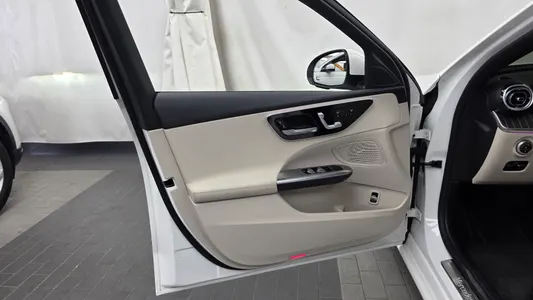 Mercedes-Benz C-Class W206 C200 2025 24