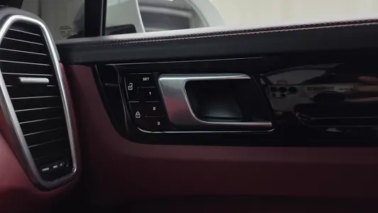 Porsche (PO536) 3.0 2021 33