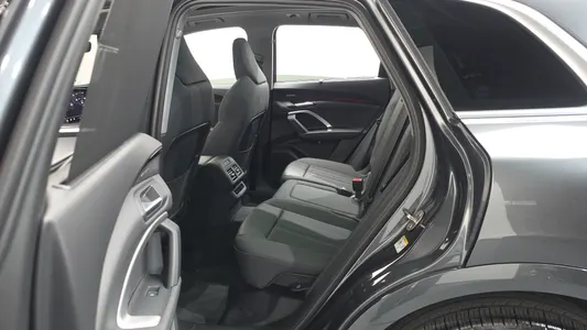 Audi Q5 (80A) 40 TFSI S Line 2025 11