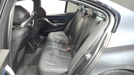 BMW 3 Series (F30) 320i M 2018 11