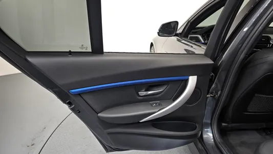 BMW 3 Series (F30) 320i M 2018 25