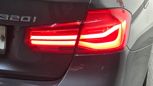 BMW 3 Series (F30) 320i M 2018 23