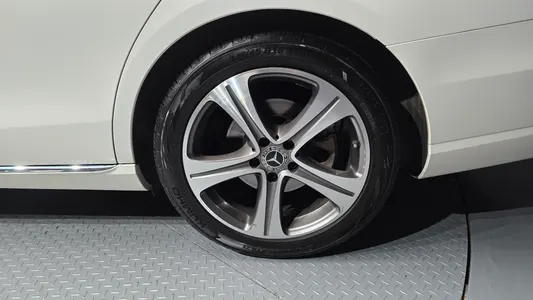 Mercedes-Benz E-Class W213 E300 2018 21