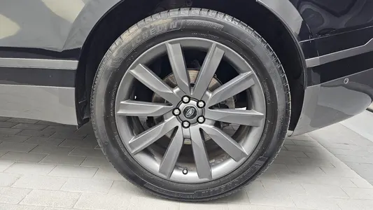 Land Rover 레인지로버 벨라 3.0 D300 R- HSE 2019 5